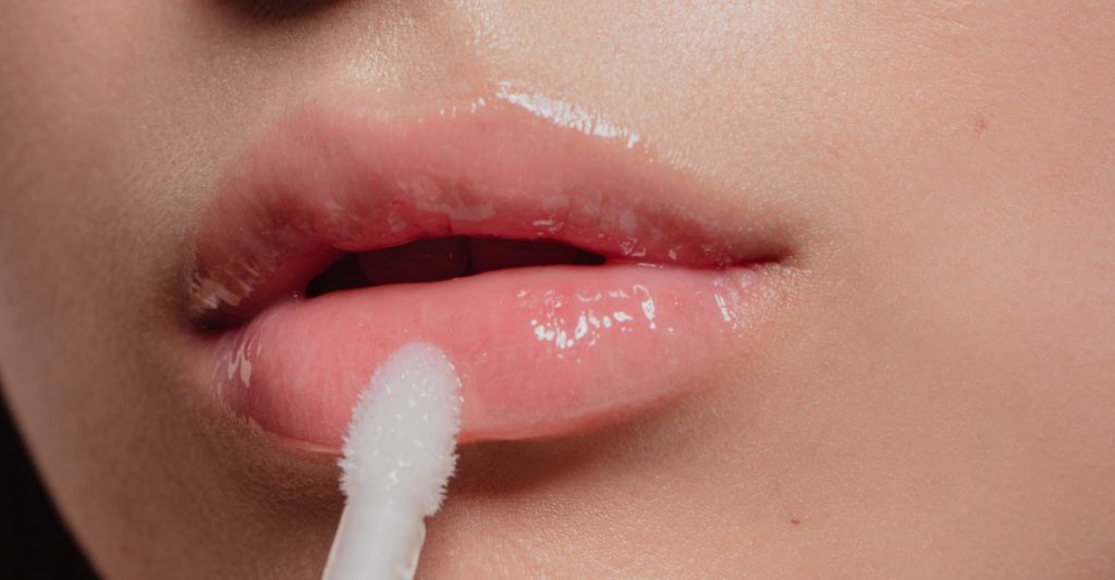 hidratación de labios en Málaga, labios con ácido hialurónico, dermapen, volumen de labios,