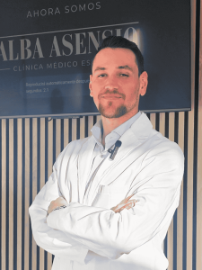 mejor médico estético en Málaga, Dr Rafael Tobías, Medicina estética, eliminar arrugas, aumentar los labios, cuidar la piel, inductores de colágeno
