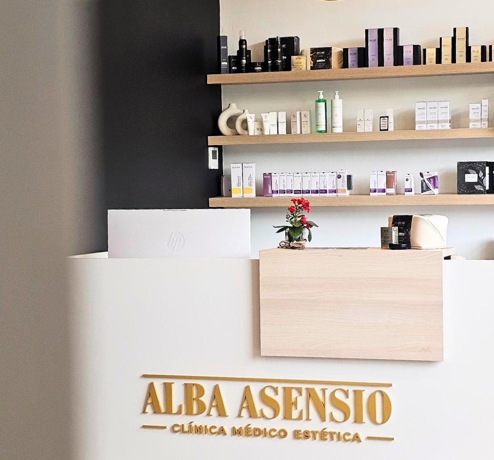 medicina estética en málaga, mejor médico en málaga, tratamientos faciales en málaga, ácido hialurónico, inductores de colágeno, belleza, tratamientos corporales en málaga, mejor médico estético en málaga